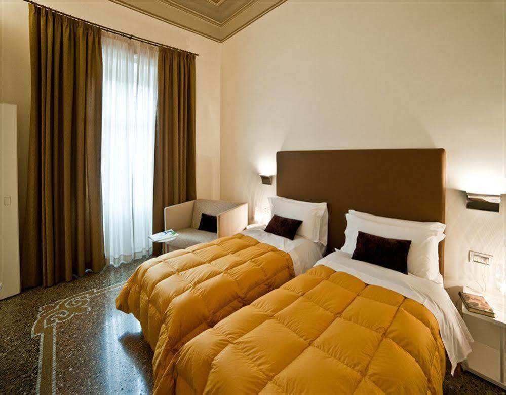 Town House Cavour Bed & Breakfast Reggio di Calabria Ngoại thất bức ảnh